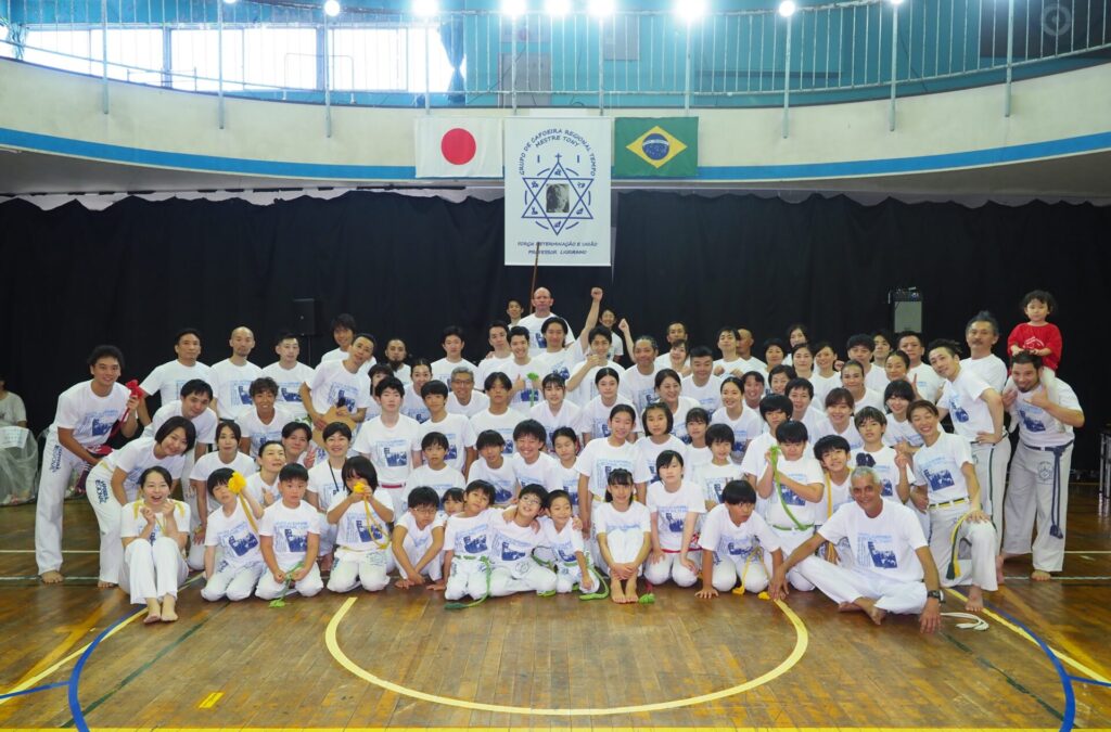 OLYMPUS DIGITAL CAMERA | カポエイラ・テンポ東京 TV雑誌など出演豊富な安心の教室 カポエイラ・テンポ2024年の昇段式にて