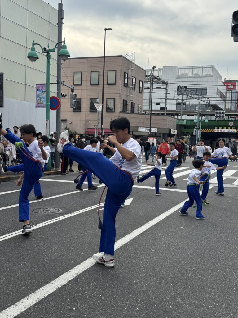 新大久保でカポエイラ
