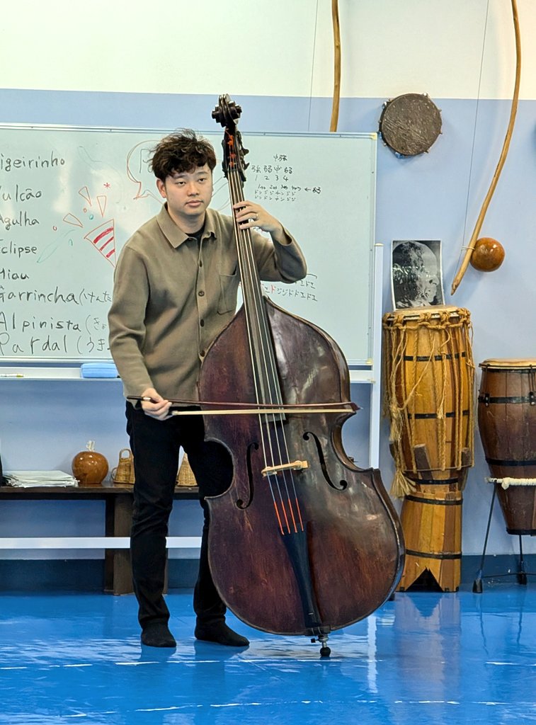 2026-01-19 193416 | カポエイラ・テンポ東京 TV雑誌など出演豊富な安心の教室 東京都交響楽団首席コントラバス奏者大槻健とイス軸法